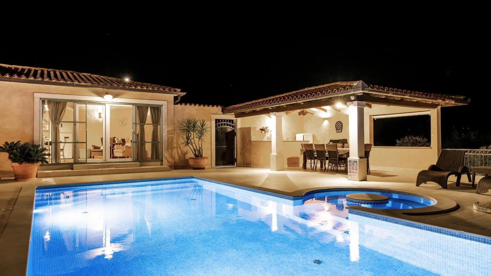 Villa Vlacich For 8 People Near Labin - Rabac With Heated Pool & Sea View - Only 2 Km From Beach Trget