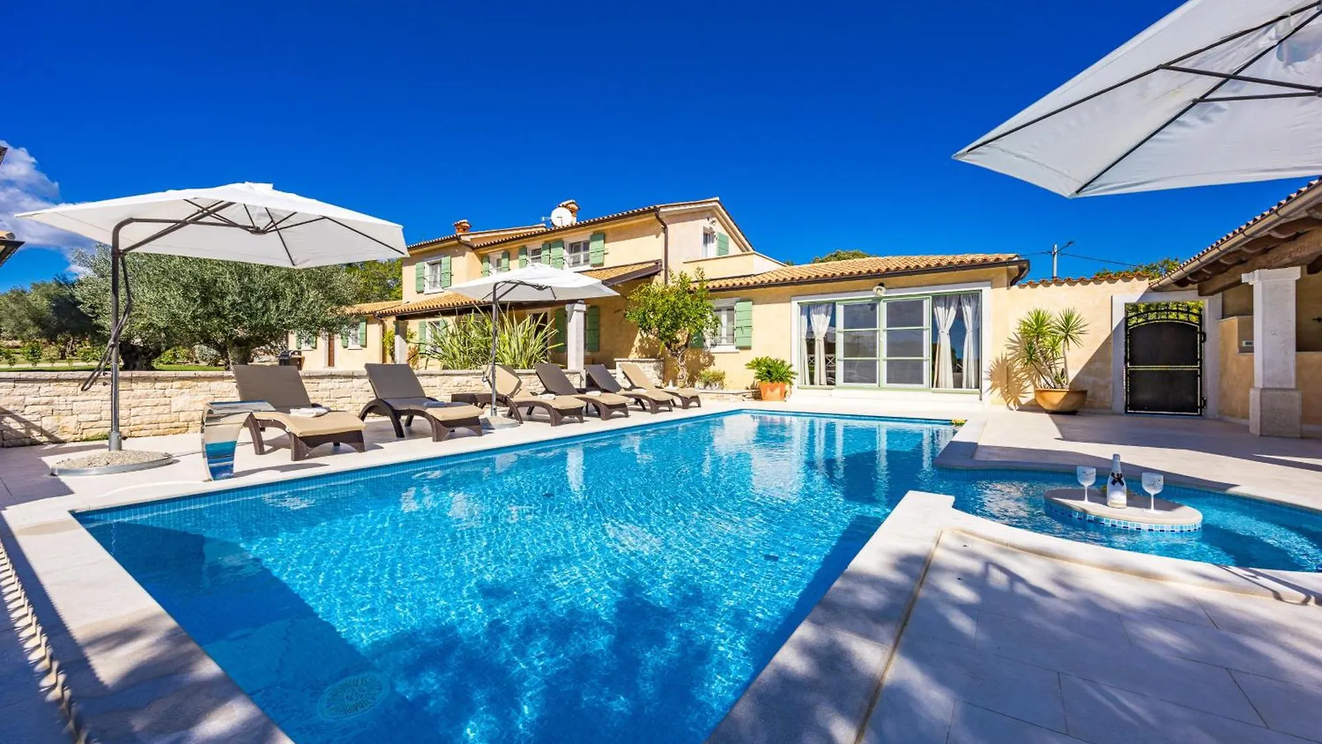 Villa Vlacich For 8 People Near Labin - Rabac With Heated Pool & Sea View - Only 2 Km From Beach Trget